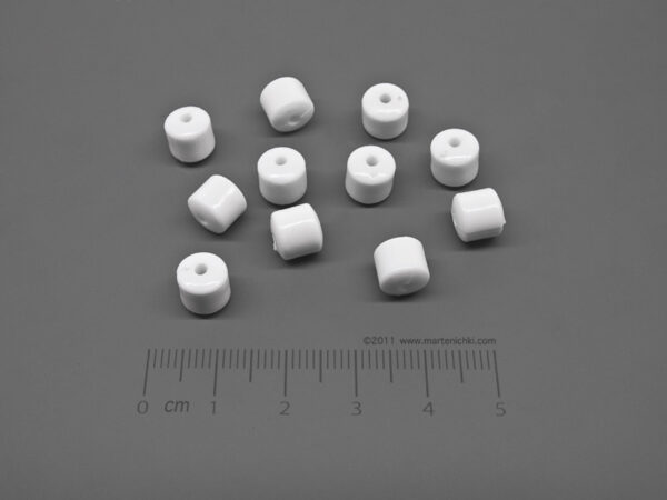Цилиндър - бял 8x8mm, отвор 1mm - 25g ≈ 76 бр.
