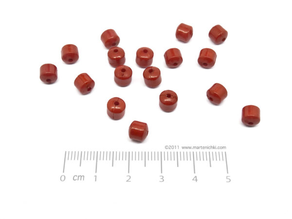 Цилиндър - червен 6x6mm, отвор 1mm - 50g ≈ 286 бр.