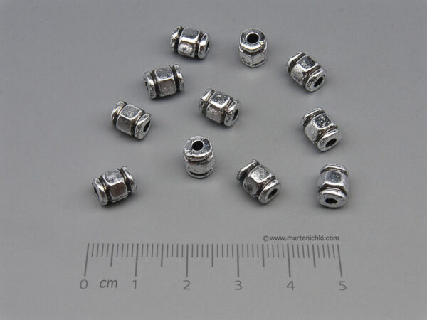 Цилиндър - гравиран 7x8mm, отвор 2.5mm - 500g ≈ 2620 бр.