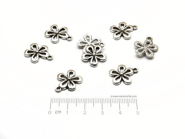 Цвете 18х15х2.5mm, халка 1.5mm - 10бр.