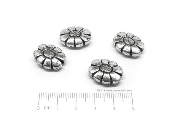 Цвете 20х16mm - 50g ≈ 43 бр.