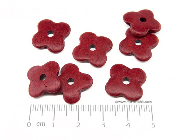 Цвете - червено 15х15х3mm, отвор 3mm - 10бр.