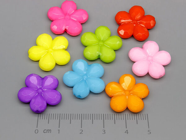 Цвете цветно 20х20х4.5mm, отвор 1.8mm - 50g ≈ 52 бр.