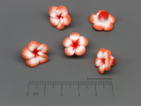 Цвете Фимо -  15.5x15.5x8mm, отвор 1.5mm - 10 бр.