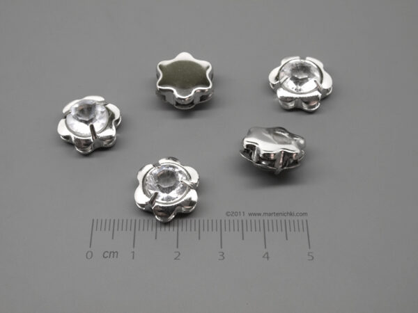 Цвете с камък - бял 15х15х8mm - 10бр.