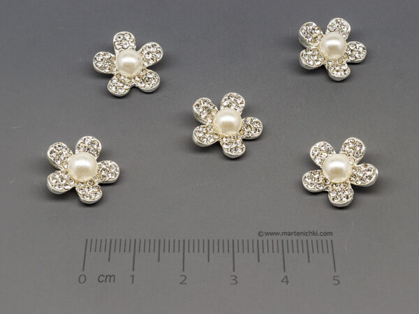 Цвете с перла 15.5x14.5mm, отвор халка 4x2mm  - 5бр.