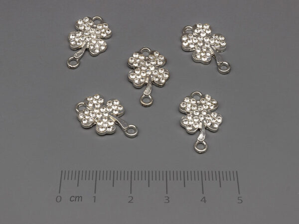 Детелина 19.5x12mm, отвор халки 2mm - 5 бр.