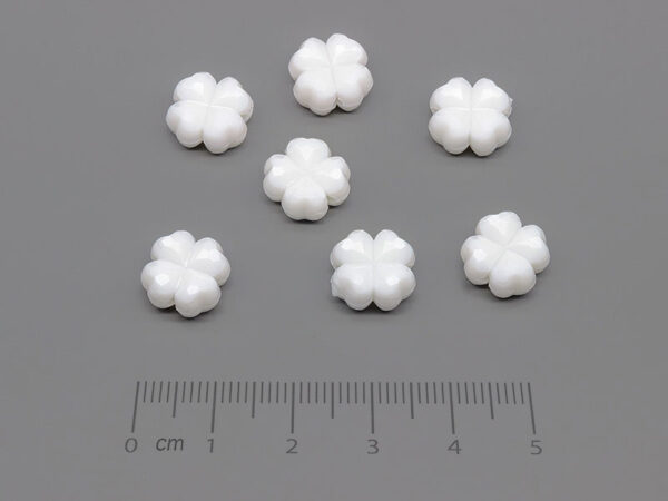 Детелина бяла 11х11x5.8mm, отвор 1.2mm - 50g ≈ 104 бр.