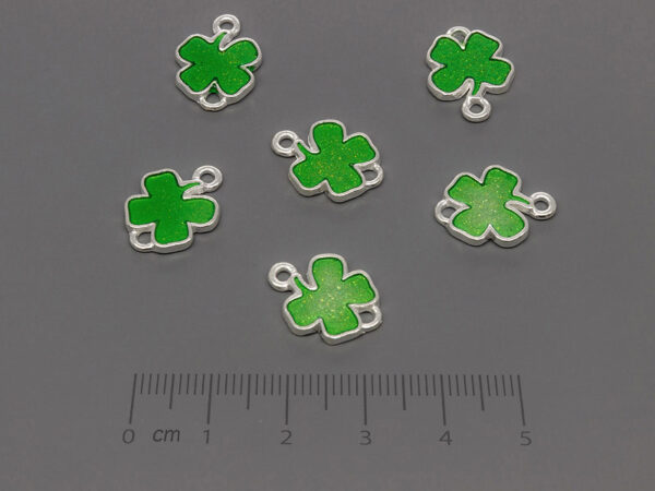 Детелина зелена 16x12mm, отвор халки 1.7mm - 5 бр.