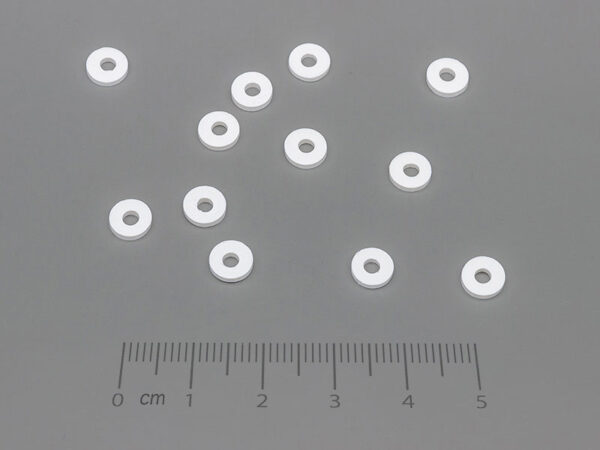 Диск Фимо бял d=6mm, дебелина 1.35mm, отвор 2.5mm - 25g ≈ 590 бр.