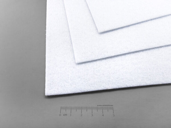 Филц - бял 2mm, 190x290mm - 1бр.