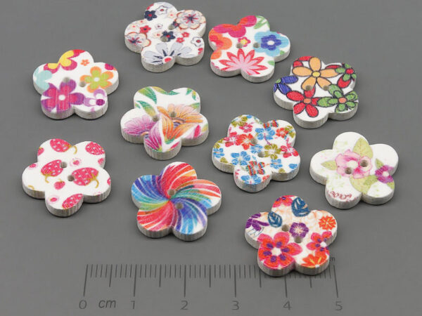 Копче цвете рисувано 18x17x3mm, отвори 1.8mm  - 20бр.