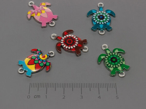 Костенурка цветна 24x18mm, отвор халки 1.8mm - 10 бр.
