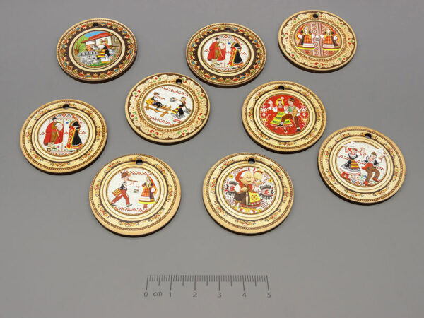 Кръг с битови мотиви микс, d=40mm, дебелина 3mm, отвор 3mm - 10 бр.