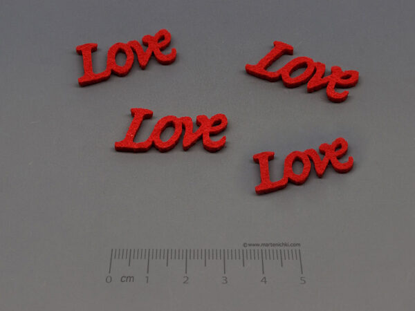 Надпис Love - 30x13mm - 10бр.
