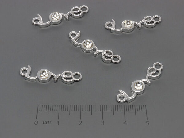 Надпис Love с 2 халки 29x7mm, отвор халки 2.5mm - 50 бр.
