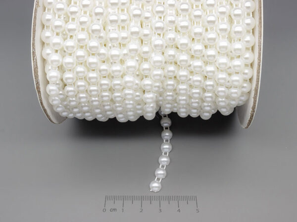 Наниз от полусфери бели, ширина 6mm, височина 3mm - 25 метра