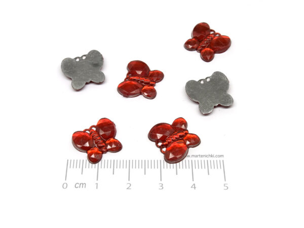 Пеперуда - червена 14х15х2mm, отвор 1.5mm - 50бр.