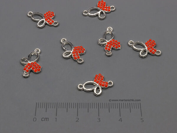Пеперуда с червени камъни 17x11.5mm, халки 1.5mm - 50 бр.