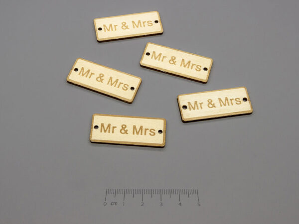 Плочка Mr&Mrs 17x39.5x2.3mm, отвори 2.5mm - 100 бр.