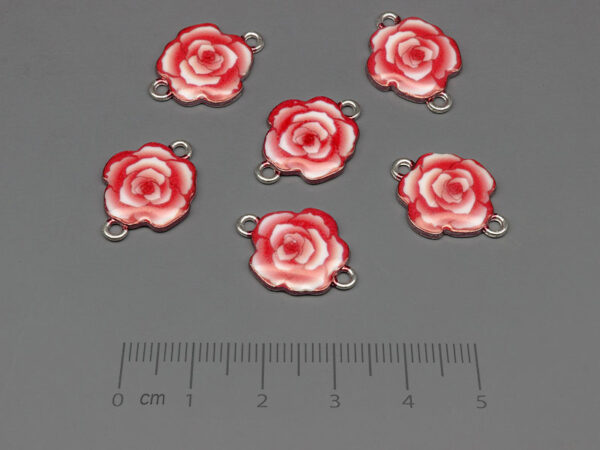 Роза в бяло и червено 19x14.5mm, отвор халки 1.6mm - 10 бр.