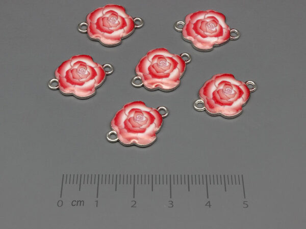 Роза в бяло и червено 19x14.5mm, отвор халки 1.6mm - 10 бр.