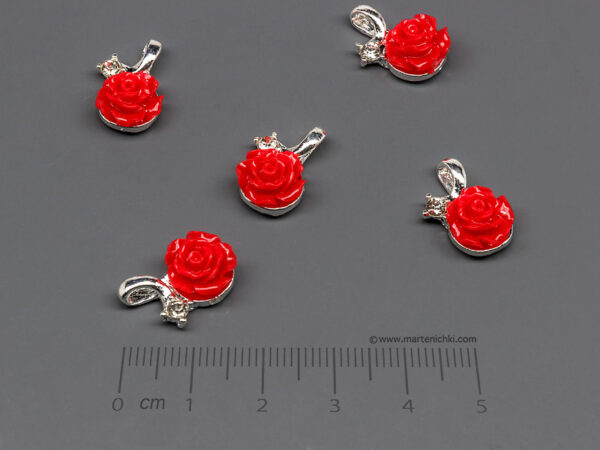 Роза висулка червена 17x11mm, халка 3x2mm - 5 бр.