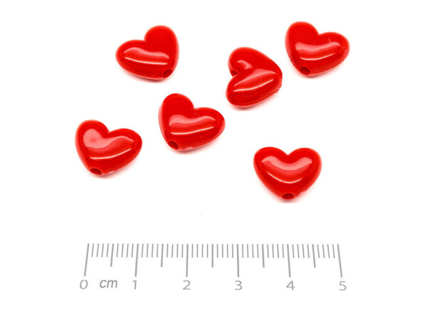 Сърце червено 14x11.5x6mm, отвор 2.2mm - 25g ≈ 41 бр.