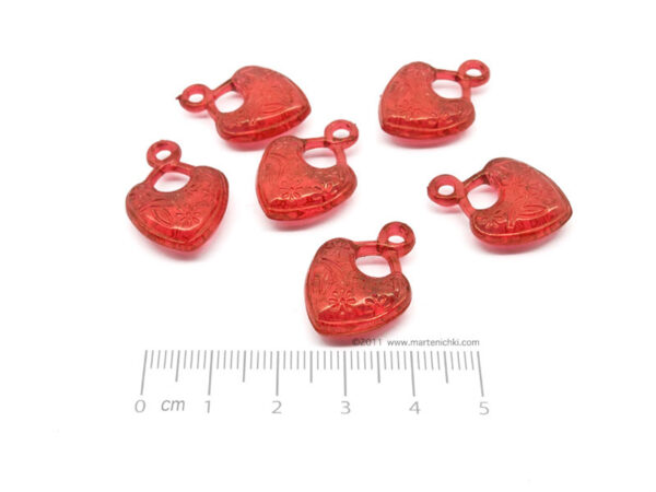 Сърце прозрачно с халка - червено 17x19x7mm, отвор 2.5mm - 25g  ≈ 24 бр.