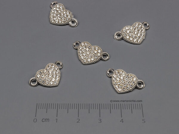Сърце с бели камъни 19.5x11mm, халки 2mm - 50 бр.