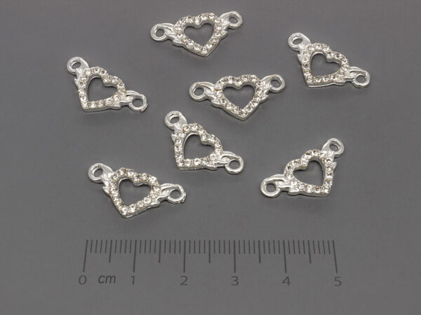 Сърце с камъни 20.5x10mm, отвор халки 2mm - 50 бр.