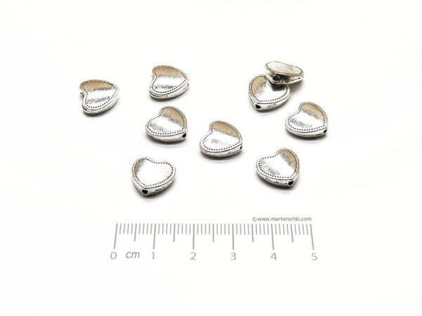 Сърце с точки 12х11х3.5mm, отвор 1mm - 10бр.