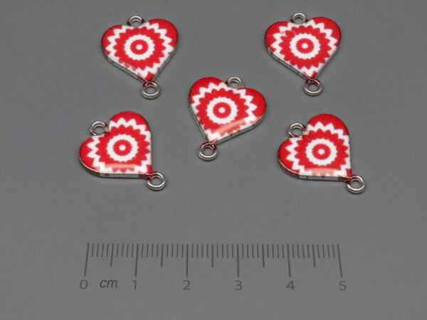 Сърце в бяло и червено 20x16mm, отвор халки 1.8mm - 10 бр.