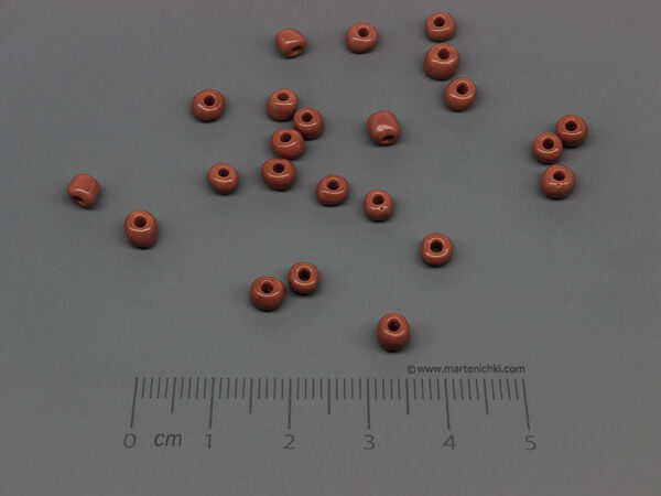Синци - светло кафяви 4х4mm, отвор 1.5mm - 25g