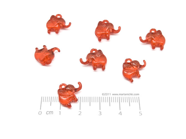 Слонче - червено 13х12х5mm, отвор 2mm - 25g ≈ 65 бр.
