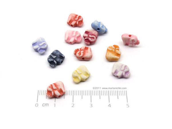 Слонче - цветно 11x9x4mm, отвор 1.5mm - 50g ≈ 166 бр.