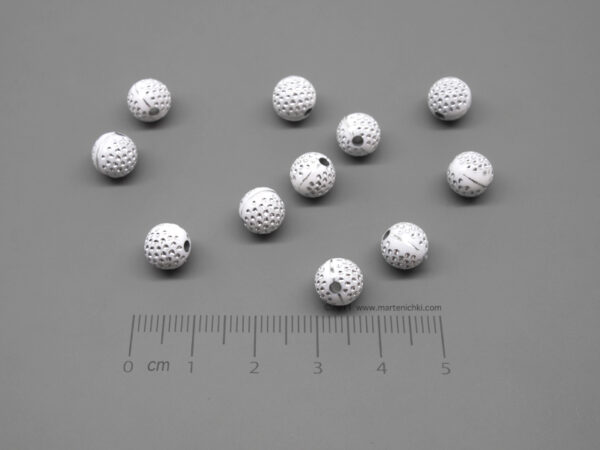 Топче с точки - бяло d=8mm, отвор 1.5mm - 50g ≈ 190 бр.